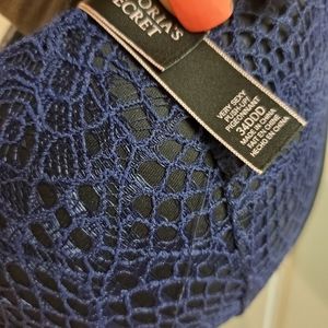 Victoria's Secret Intimates & Sleepwear - VS Very Sexy 34DDD - Sent wrong size! I have more! Victoria's Secret Intimates & Sleepwear - VS Very Sexy 34DDD - Sent wrong size! I have more!